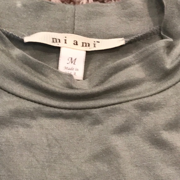 Sage Green Miami Sleeveless Tank Size Medium - Picture 2 of 5